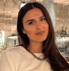 Giulia Adonopoulos author